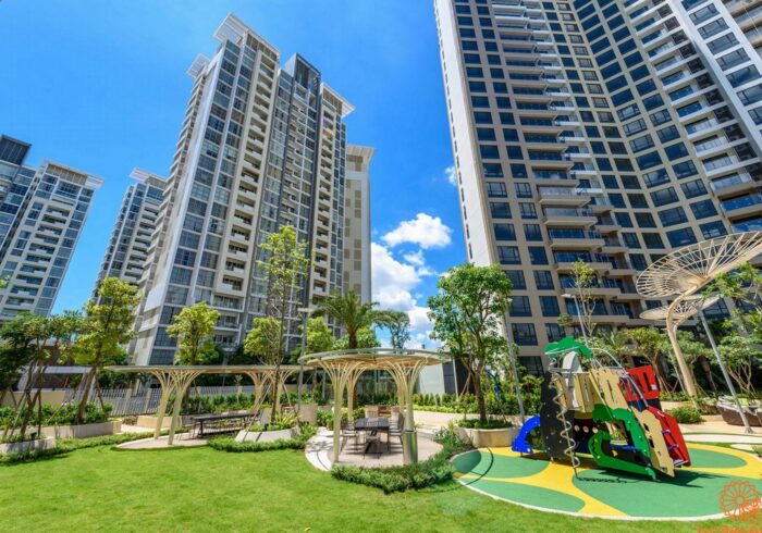 ESTELLA HEIGHTS