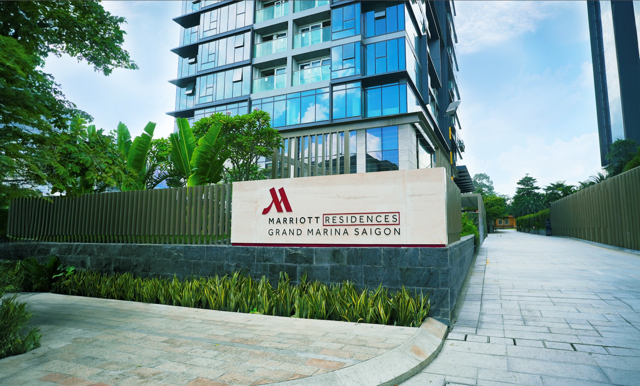 Developed by Masterise Homes, Marriott Residences Grand Marina Saigon is meticulously crafted to evolve into a sophisticated high-end complex in alignment with the Ho Chi Minh City Department of Planning and Architecture's vision.